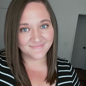 Meet your Posher, Whitney